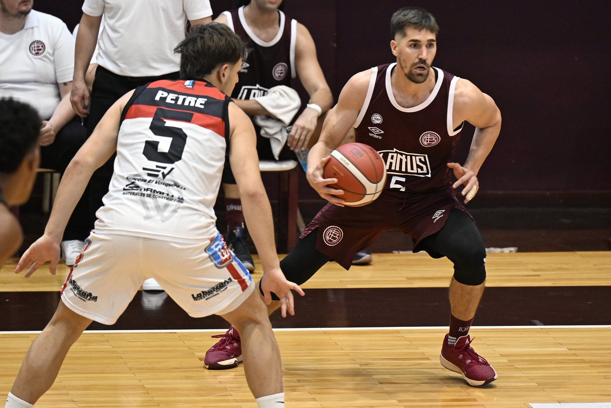 LANÚS SE RECUPERÓ CON UN TRIUNFAZO ANTE VIEDMA