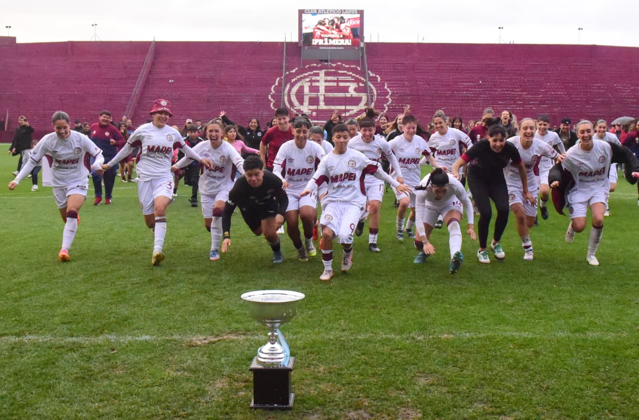 JUGADORAS DE LANÚS HABLARON LUEGO DEL ASCENSO