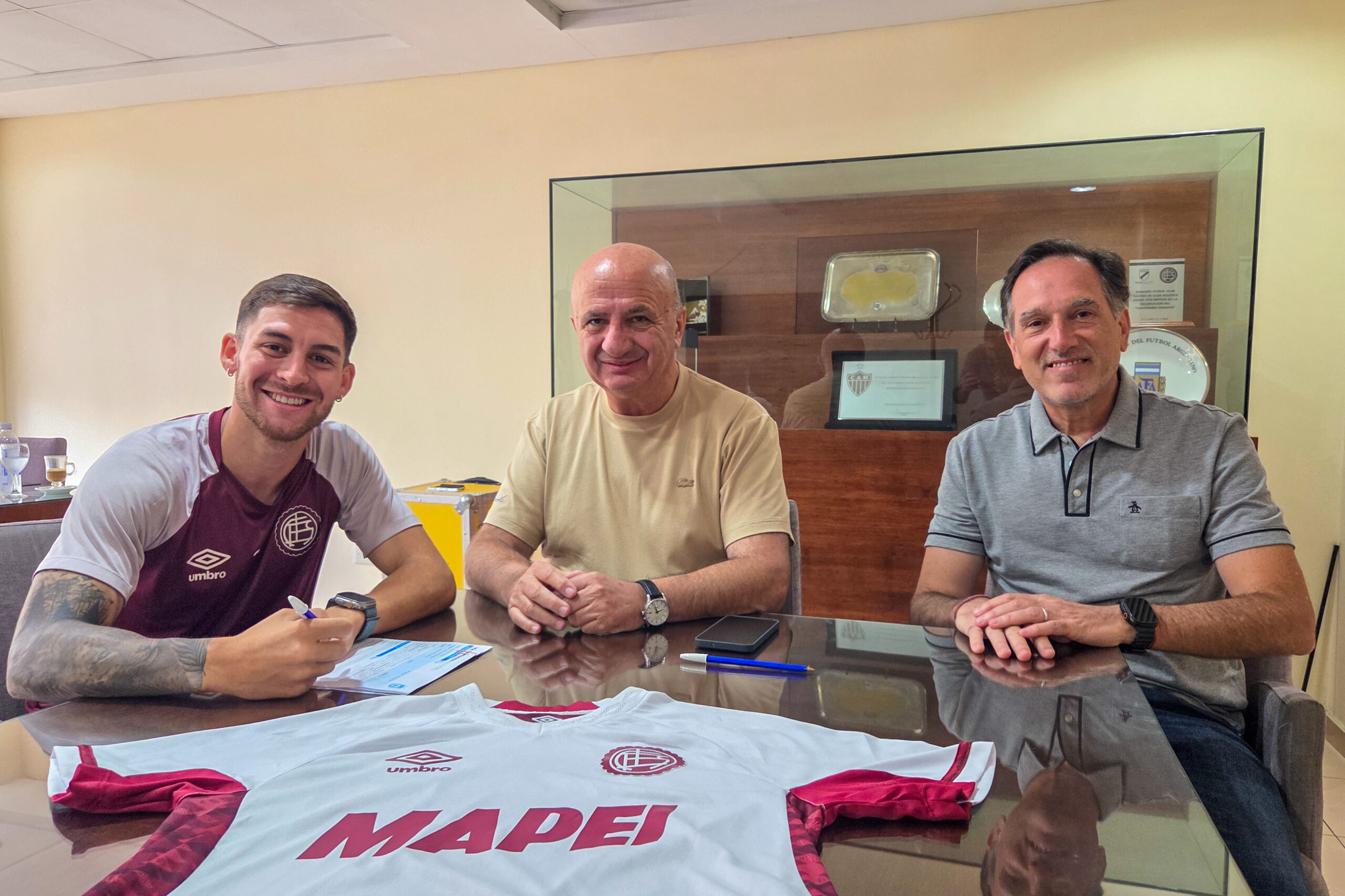 RENOVACIÓN CONTRACTUAL DE FRANCO WATSON