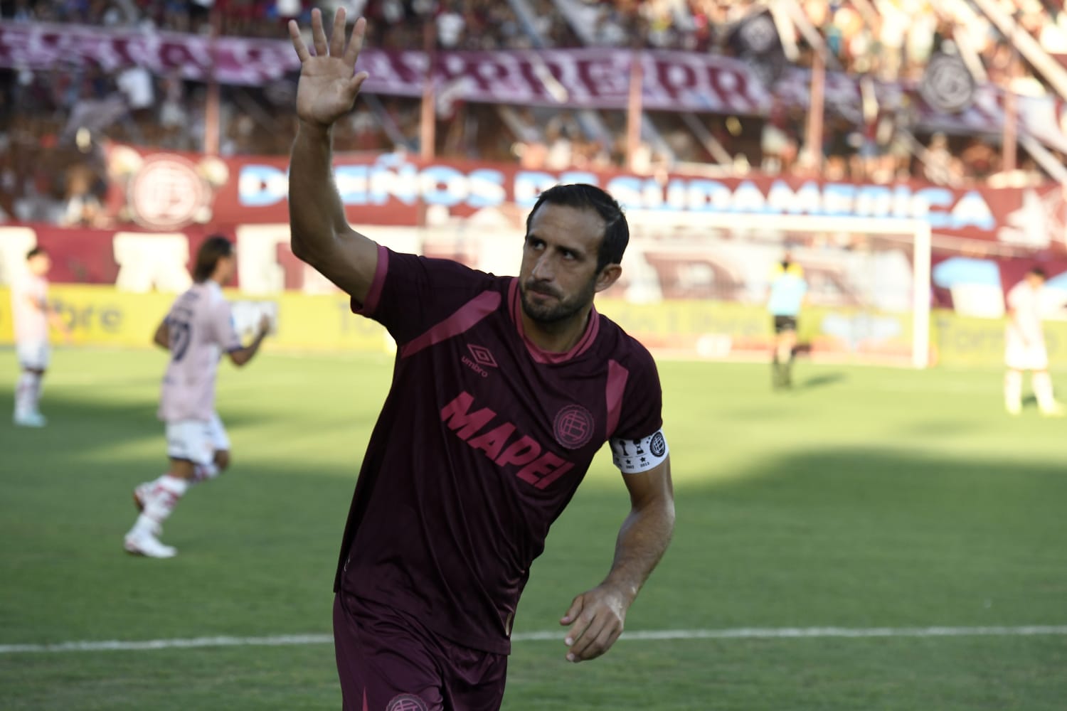IZQUIERDOZ HABLÓ EN ZONA MIXTA TRAS CUMPLIR LOS 200 PARTIDOS CON LANÚS
