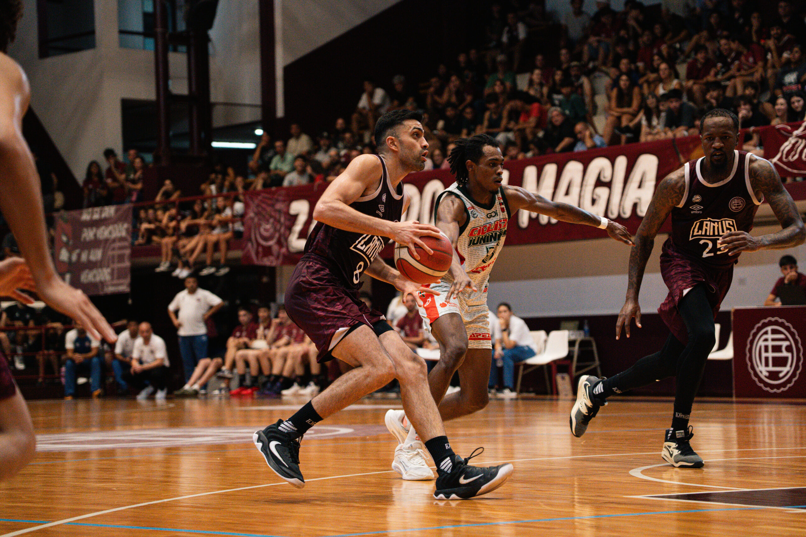 Tercera al hilo de Lanús