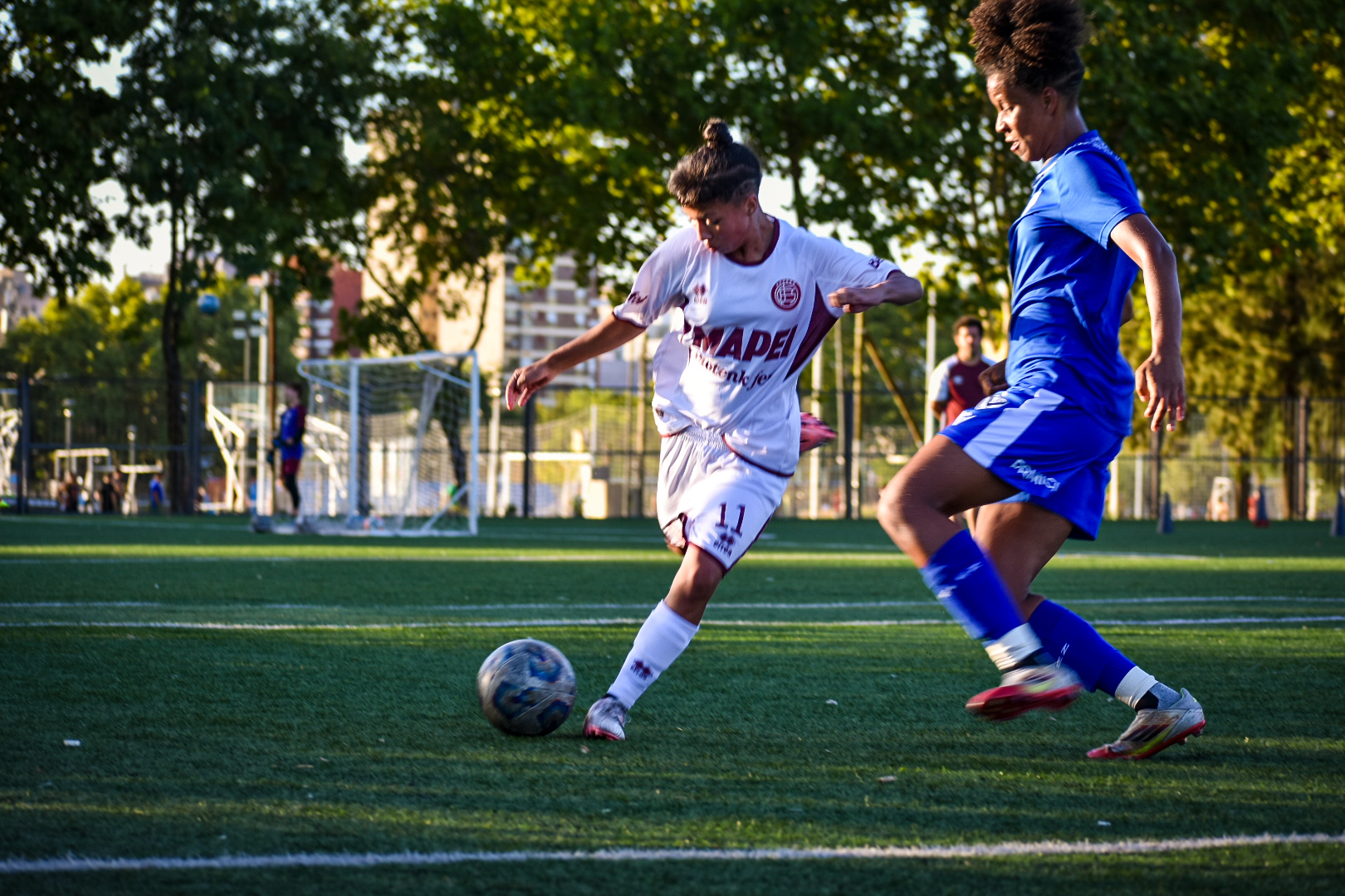 EMPATE ANTE VÉLEZ POR EL CUADRANGULAR AMISTOSO DE PRIMERA DIVISIÓN