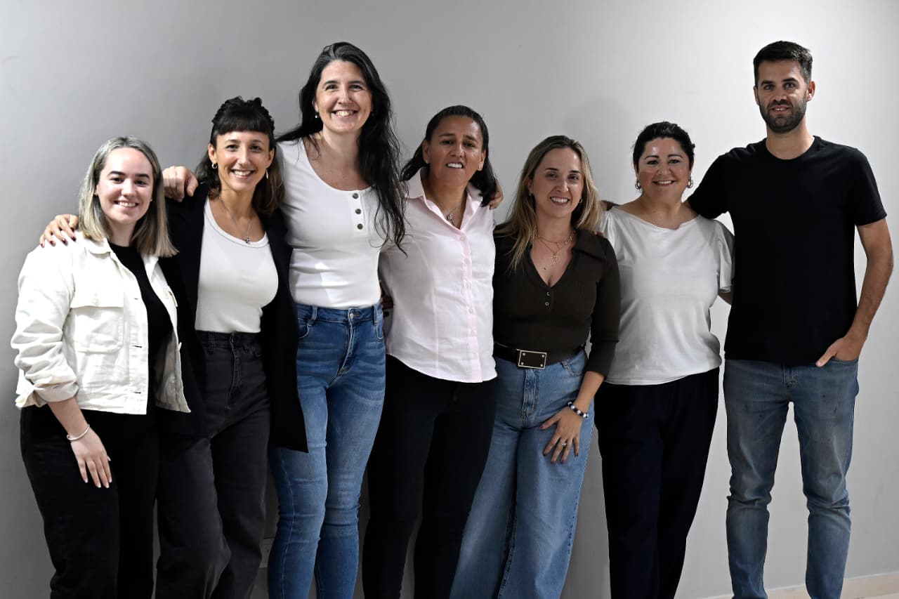 LANÚS FUE SEDE DE UN CONVERSATORIO SOBRE FÚTBOL FEMENINO