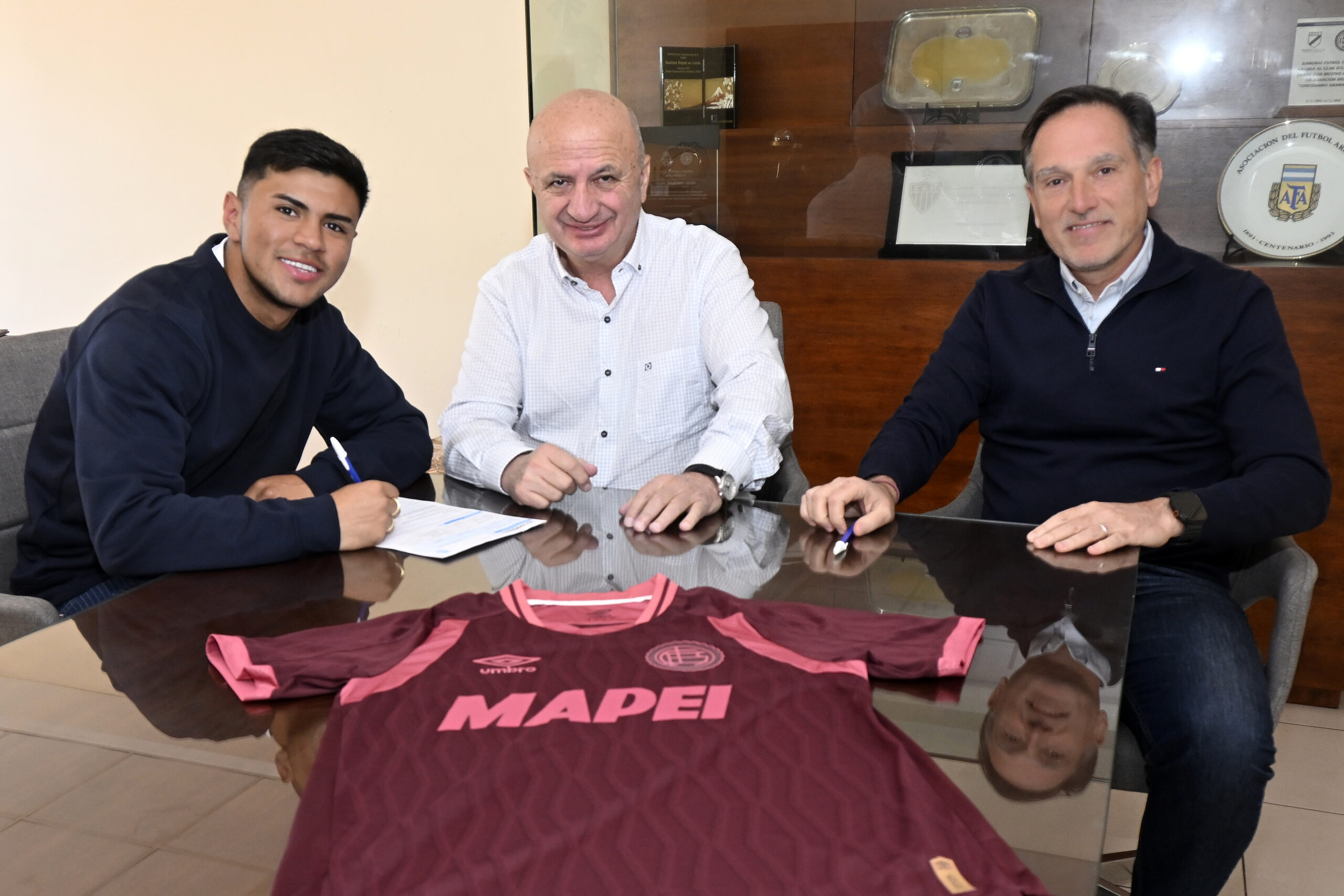 RENOVACIÓN CONTRACTUAL DE DYLAN AQUINO