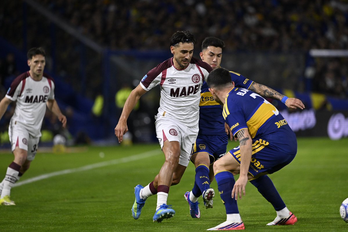 DERROTA CONTRA BOCA JUNIORS EN LA BOMBONERA